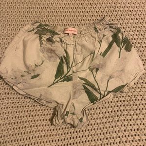 Lisa Says Gah Linen Shorts Floral Botanical Print
